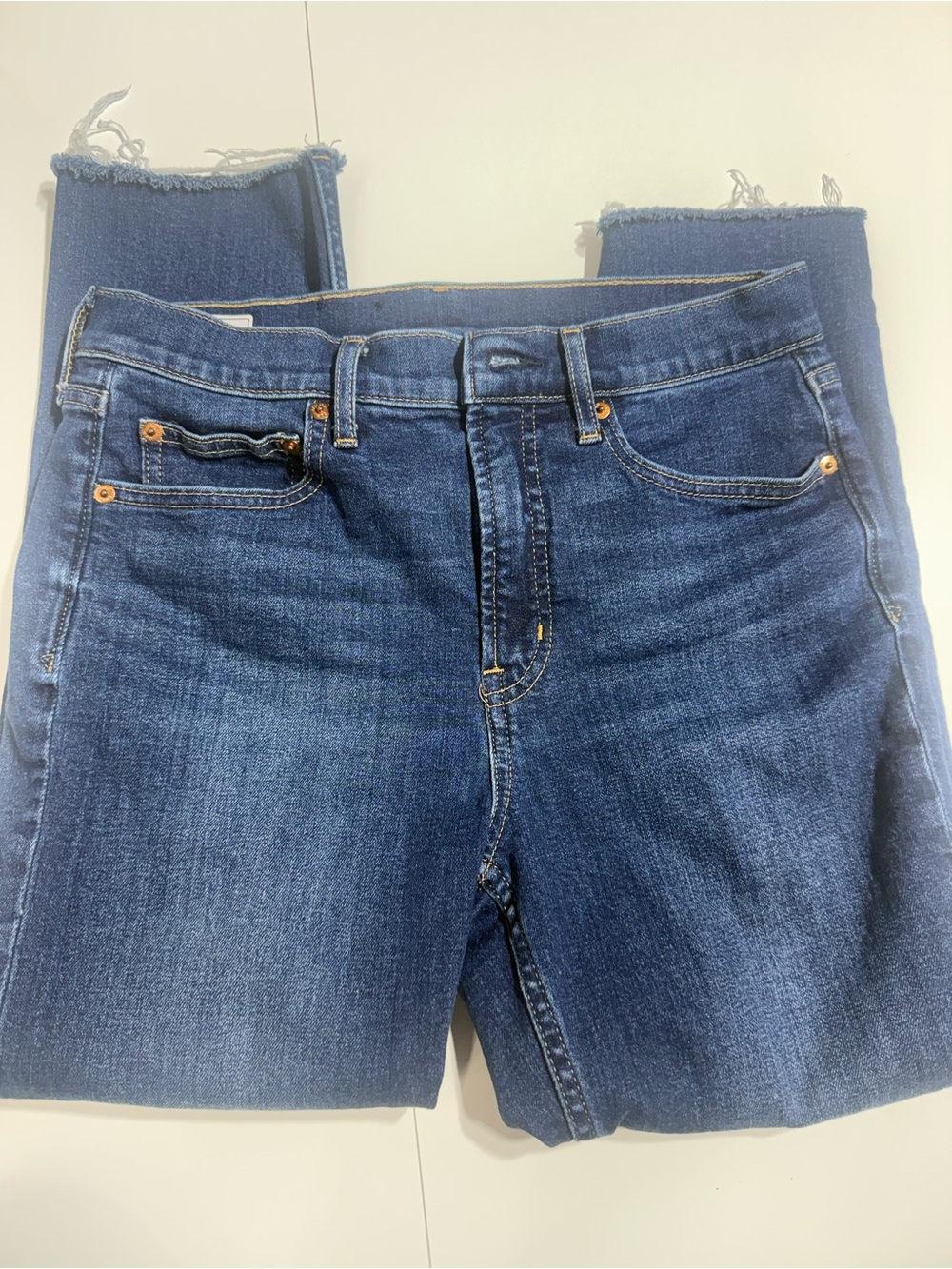 GAP Women's Dark Blue Raw-Hem Cropped Jeans